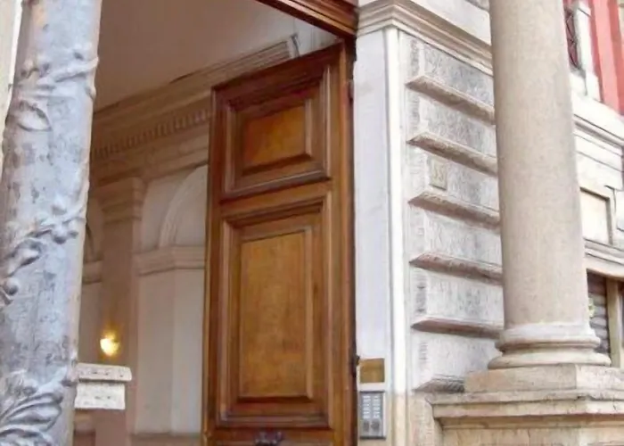 Allegria Cesar Konukevi Roma